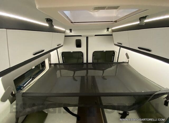 NOLEGGIO CAMPER PURO VAN LETTI GEMELLI 4 VIAGGIO 636 cm pieno