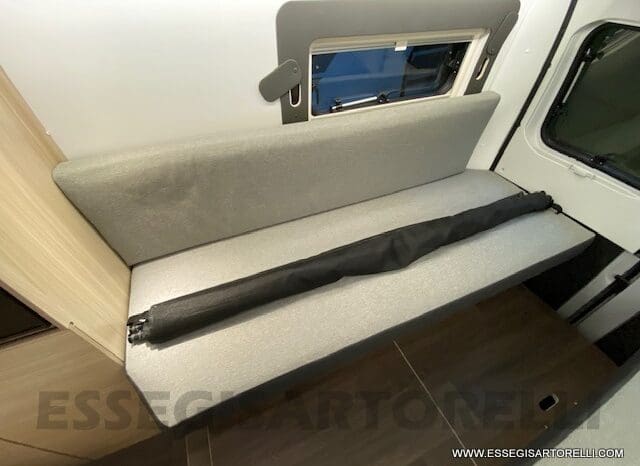 NOLEGGIO CAMPER PURO VAN LETTI GEMELLI 4 VIAGGIO 636 cm pieno