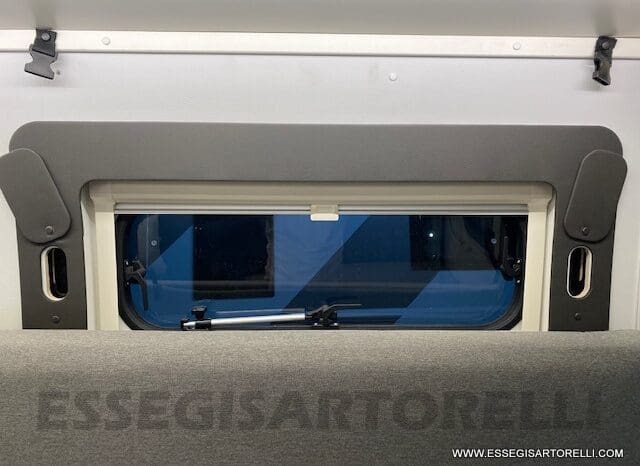 NOLEGGIO CAMPER PURO VAN LETTI GEMELLI 4 VIAGGIO 636 cm pieno