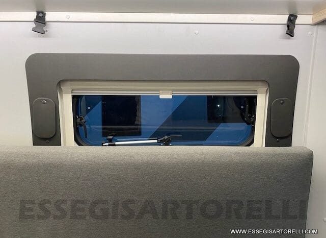 NOLEGGIO CAMPER PURO VAN LETTI GEMELLI 4 VIAGGIO 636 cm pieno