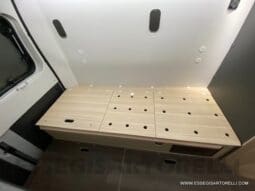 NOLEGGIO CAMPER PURO VAN LETTI GEMELLI 4 VIAGGIO 636 cm pieno