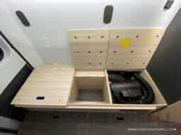 NOLEGGIO CAMPER PURO VAN LETTI GEMELLI 4 VIAGGIO 636 cm pieno