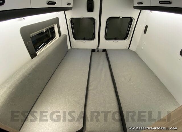 NOLEGGIO CAMPER PURO VAN LETTI GEMELLI 4 VIAGGIO 636 cm pieno