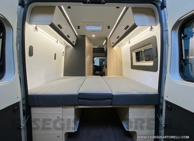 NOLEGGIO CAMPER PURO VAN LETTI GEMELLI 4 VIAGGIO 636 cm pieno