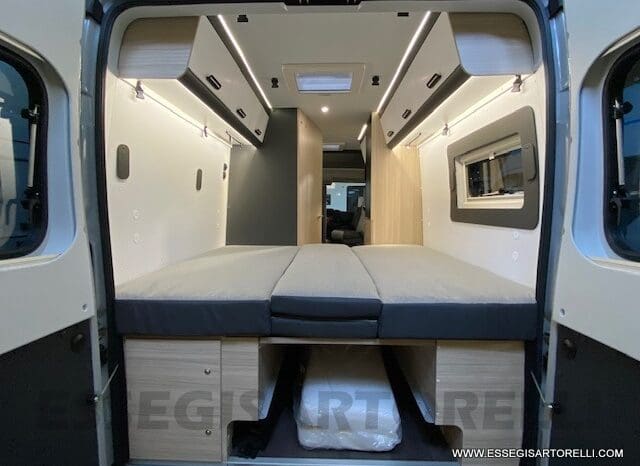 NOLEGGIO CAMPER PURO VAN LETTI GEMELLI 4 VIAGGIO 636 cm pieno