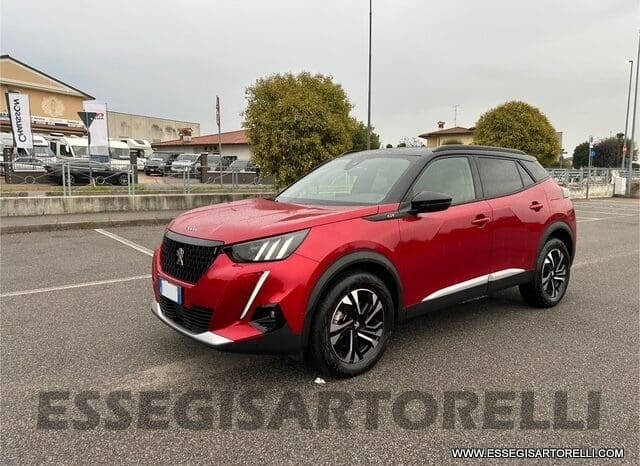 PEUGEOT NEW 2008 GT AUTOMATICA FULL UNIPROPRIETARIO 2022 TETTO PANORAMICO GANCIO TRAINO pieno