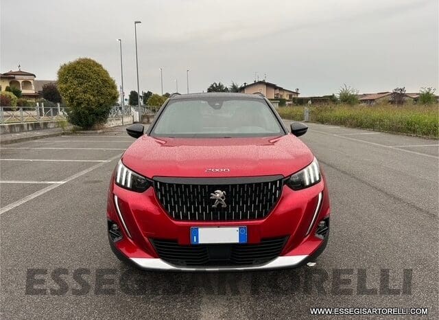 PEUGEOT NEW 2008 GT AUTOMATICA FULL UNIPROPRIETARIO 2022 TETTO PANORAMICO GANCIO TRAINO pieno