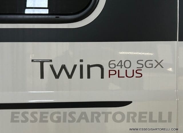 ADRIA TWIN PLUS 640 SGX 636 CM 35 HEAVY SKYROOOF WEBASTO 2024 pieno