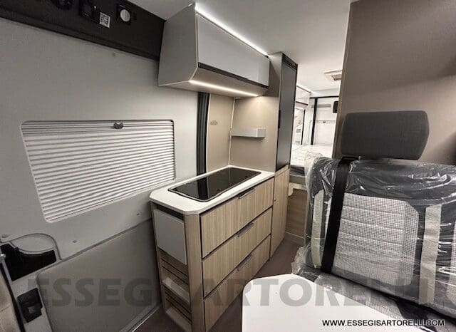 ADRIA TWIN PLUS 640 SGX 636 CM 35 HEAVY SKYROOOF WEBASTO 2024 ARTENSE GREY METT pieno