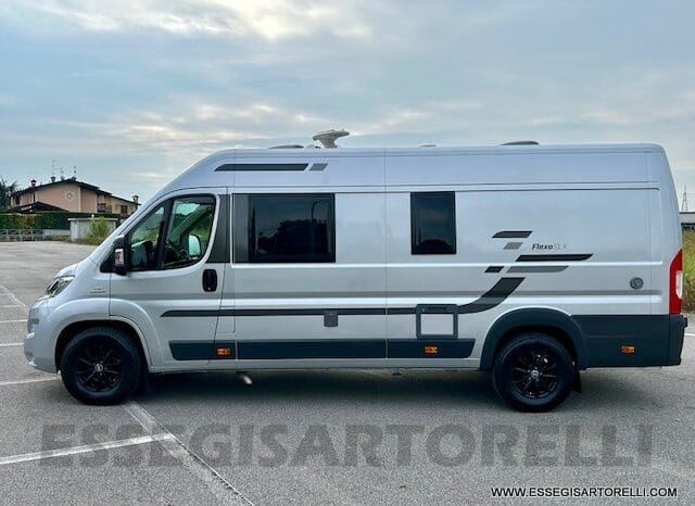 ADRIA SUNLIVING V 640 SLX LETTI GEMELLI VAN 2016 pieno