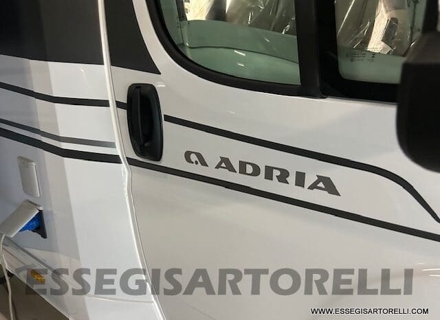 ADRIA NEW CORAL XL A 660 SL GAMMA 2025 LETTI GEMELLI NEW DUCATO MY 25 pieno