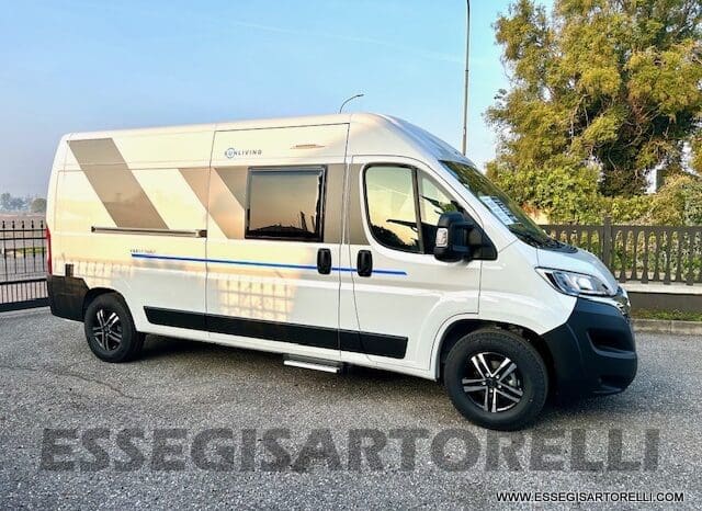 ADRIA SUNLIVING V 60 SP FAMILY 2024 DOPPIO MATRIMONIALE TRUMA DIESEL 599 CM MAK 16″ pieno