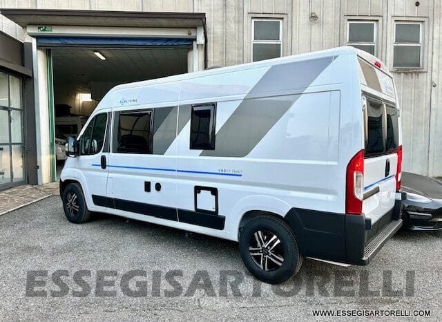 ADRIA SUNLIVING V 60 SP FAMILY 2024 DOPPIO MATRIMONIALE TRUMA DIESEL 599 CM MAK 16″ pieno