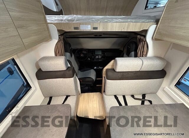 CHAUSSON FIRST LINE C 656 DOPPIA DINETTE 7 POSTI OMOLOGATI 2024 GARAGE pieno