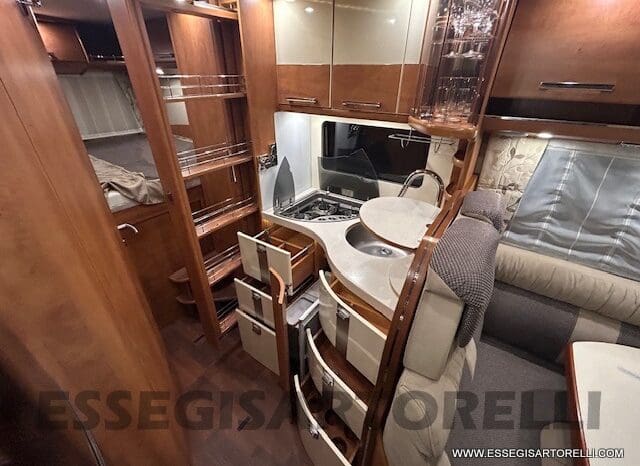 CARTHAGO CHIC C-LINE 4.2 DB MOTORHOME 150 CV POWER UNIPROPR. 2015 685 CM KM 73.569 pieno