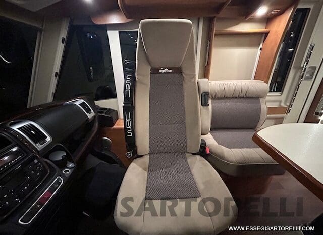 CARTHAGO CHIC C-LINE 4.2 DB MOTORHOME 150 CV POWER UNIPROPR. 2015 685 CM KM 73.569 pieno