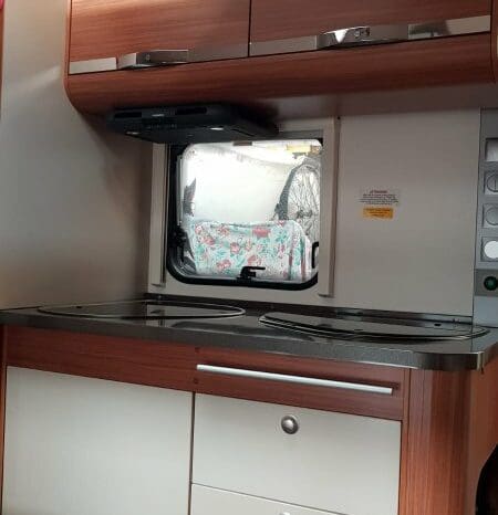 ADRIA ADORA 513 TK CARAVAN 6 POSTI 2012 MOVER AUTOMATICO, TENDALINO ,PRIVACY, VERANDA 1.300 KG pieno