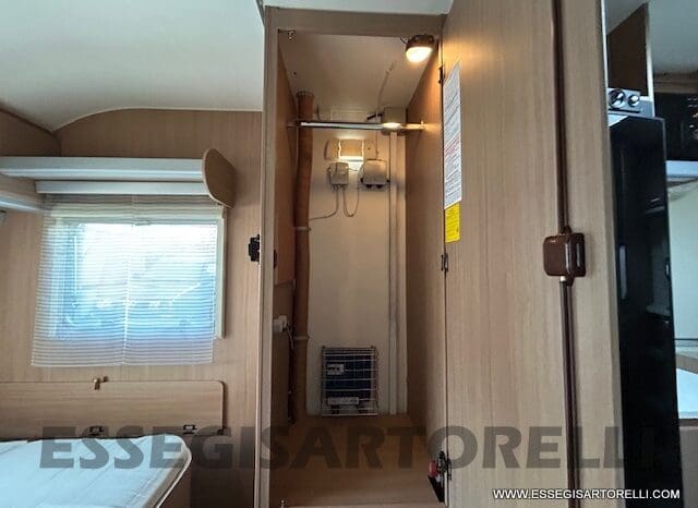 ADRIA AVIVA 400 CP MOVER UNIPROPRIETARIO 2012 KG 1.000 VERANDA 4 POSTI pieno