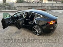 TESLA MODEL 3 DUAL MOTOR LONG RANGE (4WD) FULL OPTIONAL IVA ESPOSTA pieno