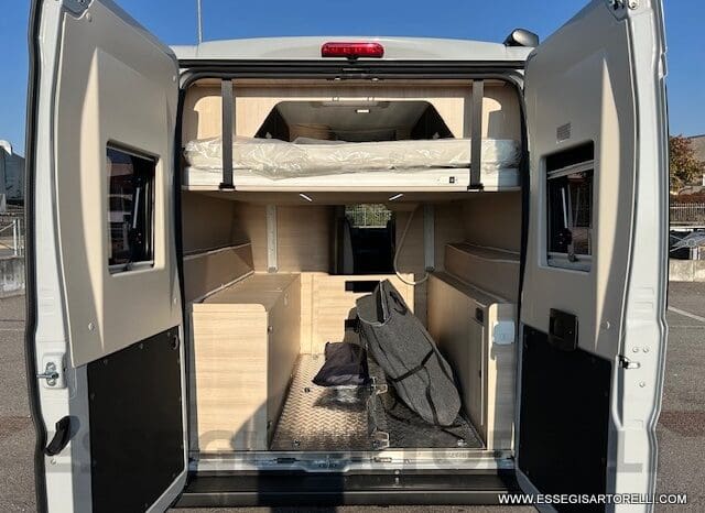 CHAUSSON SPORTLINE V 690 CAMBIO AUTOMATICO SERIE VAN 636 CM MAXI MATRIMONIALE ELETTRICO BASCULANTE 2025 pieno