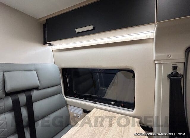 CHAUSSON SPORTLINE V 690 CAMBIO AUTOMATICO SERIE VAN 636 CM MAXI MATRIMONIALE ELETTRICO BASCULANTE 2025 pieno