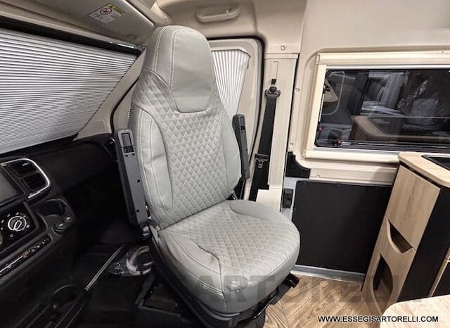 CHAUSSON SPORTLINE V 690 CAMBIO AUTOMATICO SERIE VAN 636 CM MAXI MATRIMONIALE ELETTRICO BASCULANTE 2025 pieno