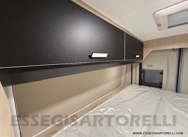 CHAUSSON SPORTLINE V 690 CAMBIO AUTOMATICO SERIE VAN 636 CM MAXI MATRIMONIALE ELETTRICO BASCULANTE 2025 pieno