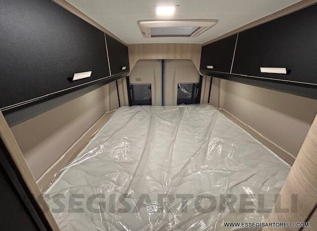 CHAUSSON SPORTLINE V 690 CAMBIO AUTOMATICO SERIE VAN 636 CM MAXI MATRIMONIALE ELETTRICO BASCULANTE 2025 pieno