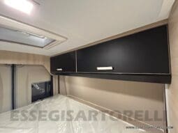 CHAUSSON SPORTLINE V 690 CAMBIO AUTOMATICO SERIE VAN 636 CM MAXI MATRIMONIALE ELETTRICO BASCULANTE 2025 pieno