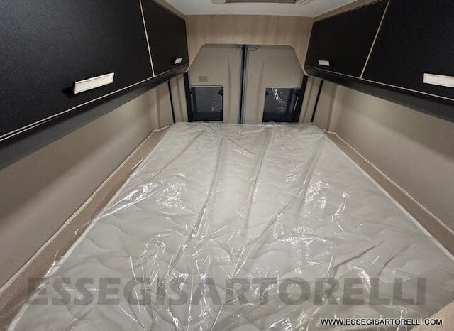 CHAUSSON SPORTLINE V 690 CAMBIO AUTOMATICO SERIE VAN 636 CM MAXI MATRIMONIALE ELETTRICO BASCULANTE 2025 pieno