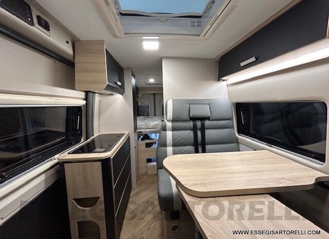 CHAUSSON SPORTLINE V 690 CAMBIO AUTOMATICO SERIE VAN 636 CM MAXI MATRIMONIALE ELETTRICO BASCULANTE 2025 pieno