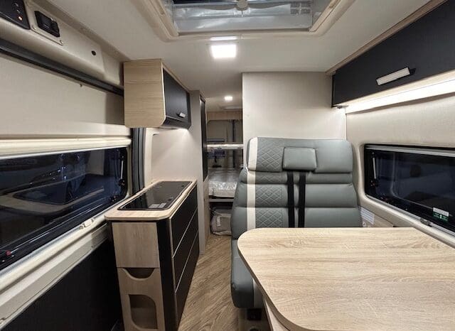 CHAUSSON SPORTLINE V 594 MAX CAMBIO AUTOMATICO SERIE VAN 599 CM DOPPIO MATRIMONIALE IN CODA 2025 pieno