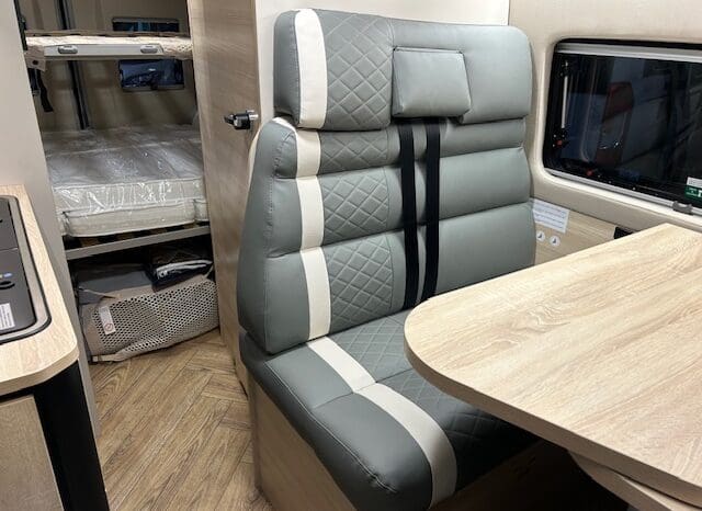 CHAUSSON SPORTLINE V 594 MAX CAMBIO AUTOMATICO SERIE VAN 599 CM DOPPIO MATRIMONIALE IN CODA 2025 pieno