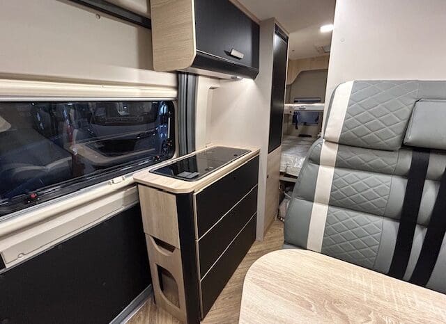 CHAUSSON SPORTLINE V 594 MAX CAMBIO AUTOMATICO SERIE VAN 599 CM DOPPIO MATRIMONIALE IN CODA 2025 pieno