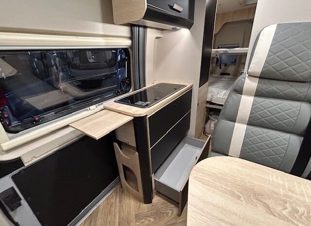 CHAUSSON SPORTLINE V 594 MAX CAMBIO AUTOMATICO SERIE VAN 599 CM DOPPIO MATRIMONIALE IN CODA 2025 pieno