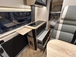 CHAUSSON SPORTLINE V 594 MAX CAMBIO AUTOMATICO SERIE VAN 599 CM DOPPIO MATRIMONIALE IN CODA 2025 pieno