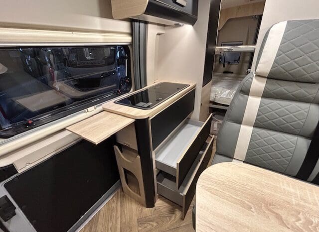 CHAUSSON SPORTLINE V 594 MAX CAMBIO AUTOMATICO SERIE VAN 599 CM DOPPIO MATRIMONIALE IN CODA 2025 pieno