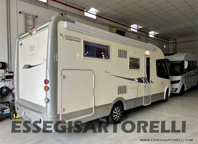 MOTORHOME MOBILVETTA K-YACHT MH 84 GEMELLI E GARAGE 150 CV POWER 2012 EURO 5 pieno