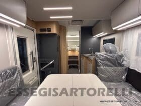 ADRIA NEW MATRIX AXESS M 650 DL letti gemelli e garage doppio pavimento basculante