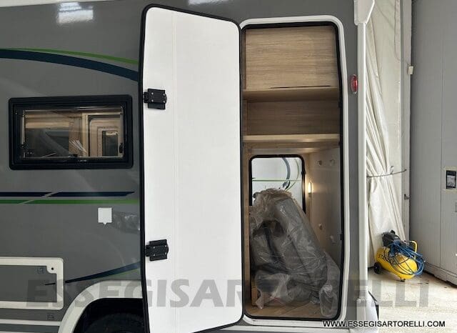 CHAUSSON ETAPE LINE 650 AUTOMATICO 165 CV POWER MY 2025 639 CM SEMINTEGRALE BASCULANTE E GARAGE pieno