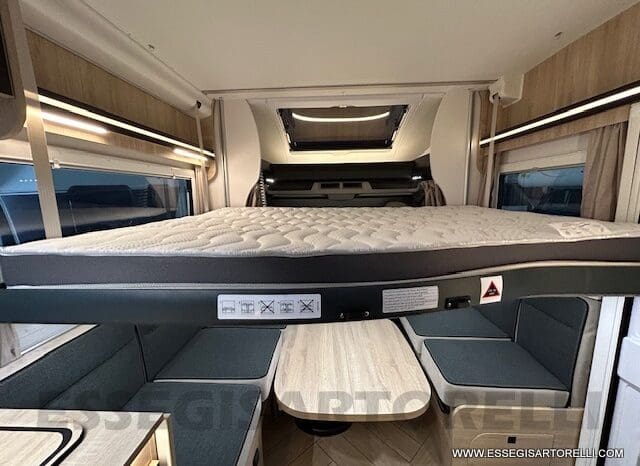 CHAUSSON ETAPE LINE 650 AUTOMATICO 165 CV POWER MY 2025 639 CM SEMINTEGRALE BASCULANTE E GARAGE pieno