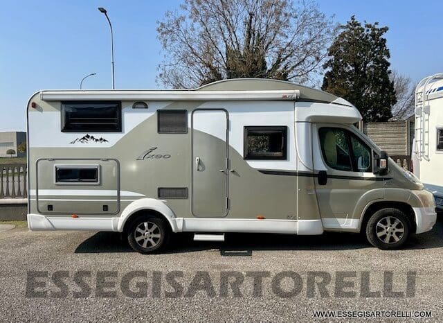 BURSTNER IXEO 666 SEMINTEGRALE BASCULANTE 674 CM 2010 pieno