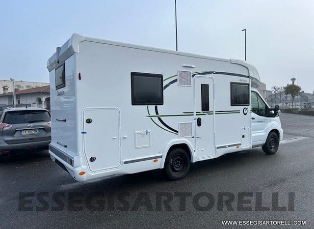 CHAUSSON FIRST LINE 720 GAMMA 2025 SEMINTEGRALE BASCULANTE E GARAGE LETTI CASTELLO pieno