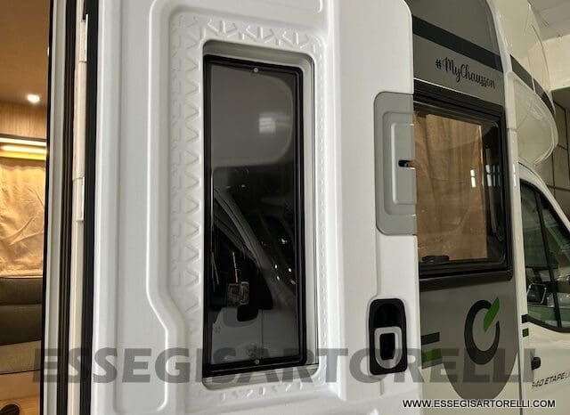 CHAUSSON ETAPE LINE 640 AUTOMATICO 165 CV POWER MY 2025 699 CM SEMINTEGRALE BASCULANTE E GARAGE pieno