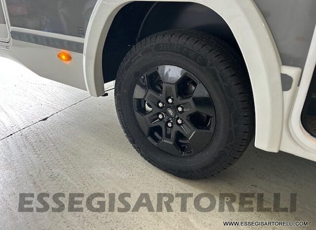 CHAUSSON ETAPE LINE 640 AUTOMATICO 165 CV POWER MY 2025 699 CM SEMINTEGRALE BASCULANTE E GARAGE pieno