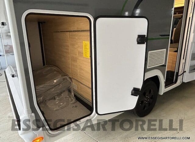 CHAUSSON ETAPE LINE 640 AUTOMATICO 165 CV POWER MY 2025 699 CM SEMINTEGRALE BASCULANTE E GARAGE pieno