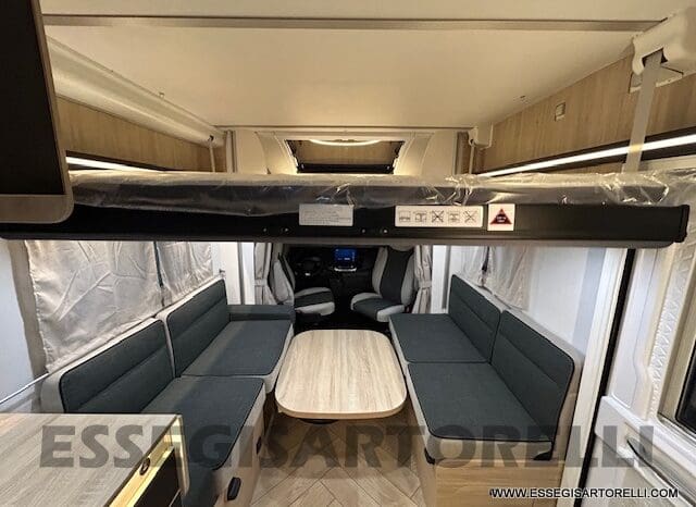 CHAUSSON ETAPE LINE 640 AUTOMATICO 165 CV POWER MY 2025 699 CM SEMINTEGRALE BASCULANTE E GARAGE pieno