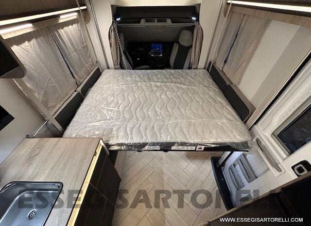 CHAUSSON ETAPE LINE 640 AUTOMATICO 165 CV POWER MY 2025 699 CM SEMINTEGRALE BASCULANTE E GARAGE pieno