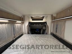 CHAUSSON ETAPE LINE 640 AUTOMATICO 165 CV POWER MY 2025 699 CM SEMINTEGRALE BASCULANTE E GARAGE pieno