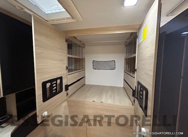 CHAUSSON ETAPE LINE 640 AUTOMATICO 165 CV POWER MY 2025 699 CM SEMINTEGRALE BASCULANTE E GARAGE pieno